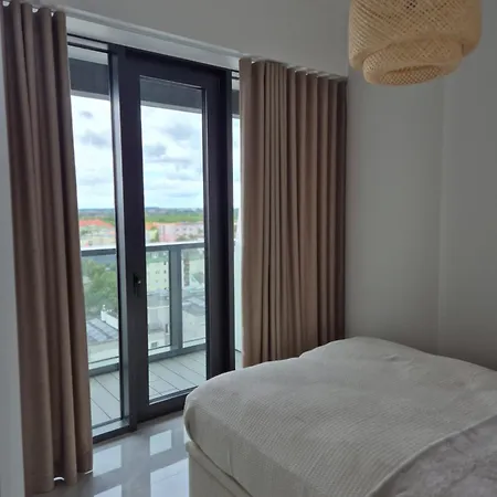 Hanza Tower Апартаменти *